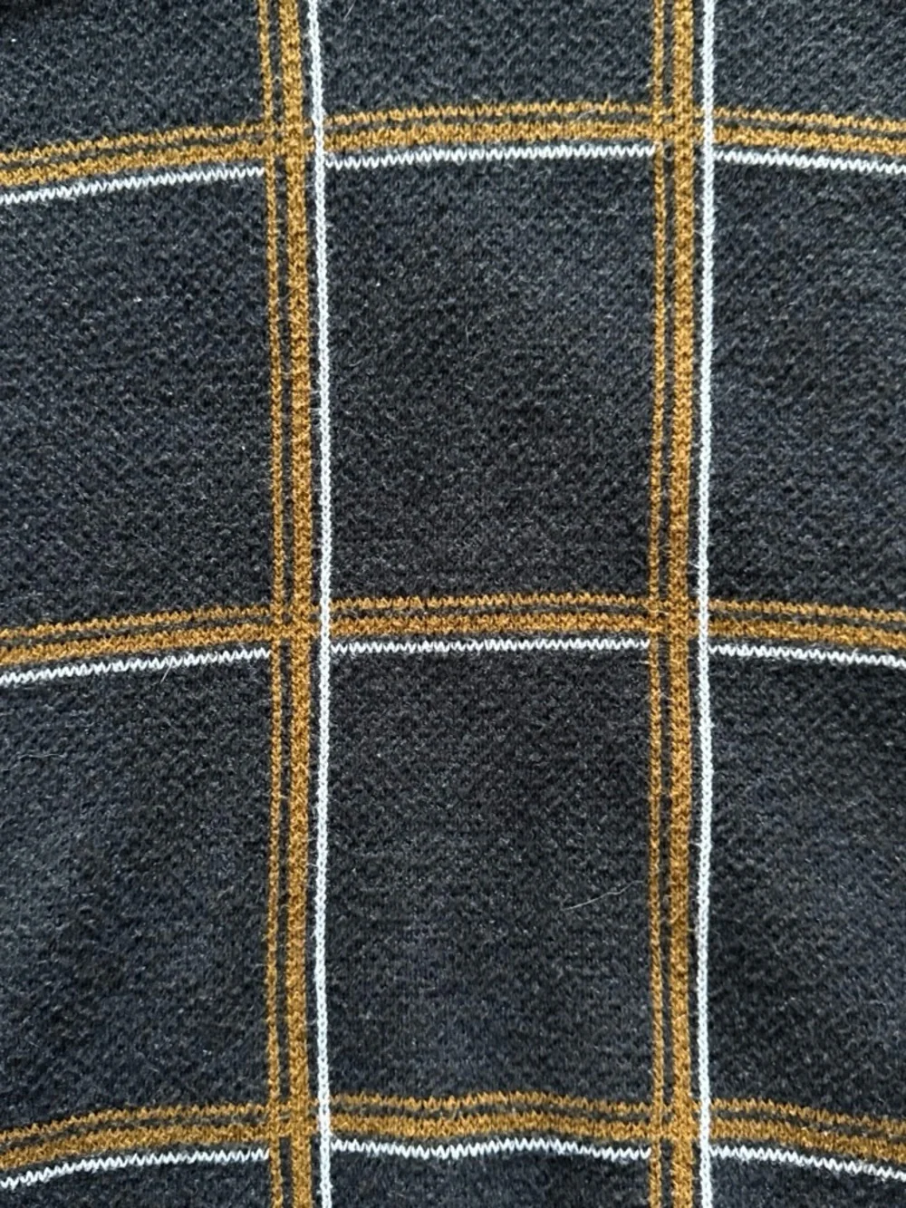 Source Unknown Men's Black Crewneck Sweater with Tan and White Windowpane